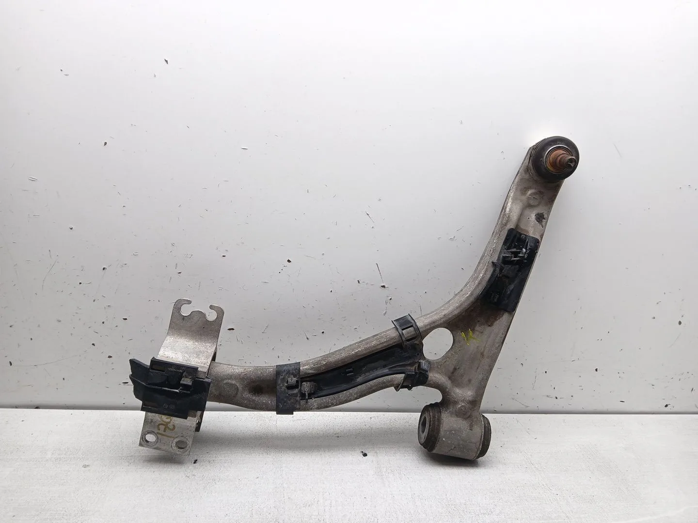 Brazo Suspension Inferior Delantero Izquierdo para Mercedes-Benz Clase B (W246)