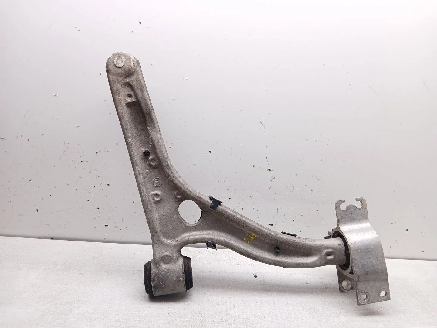 Brazo Suspension Inferior Delantero Izquierdo para Mercedes-Benz Clase B (W246)