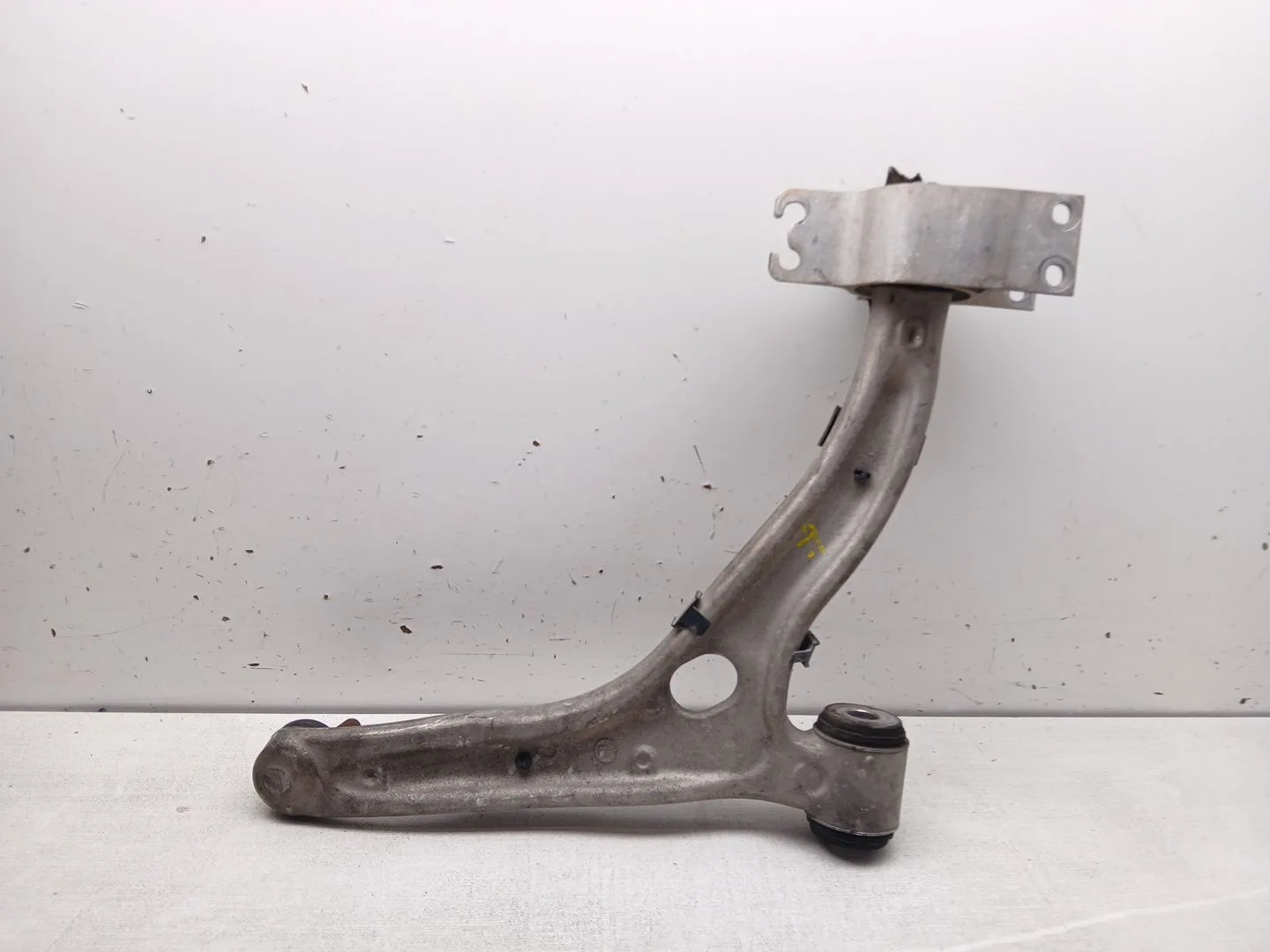Brazo Suspension Inferior Delantero Izquierdo para Mercedes-Benz Clase B (W246)