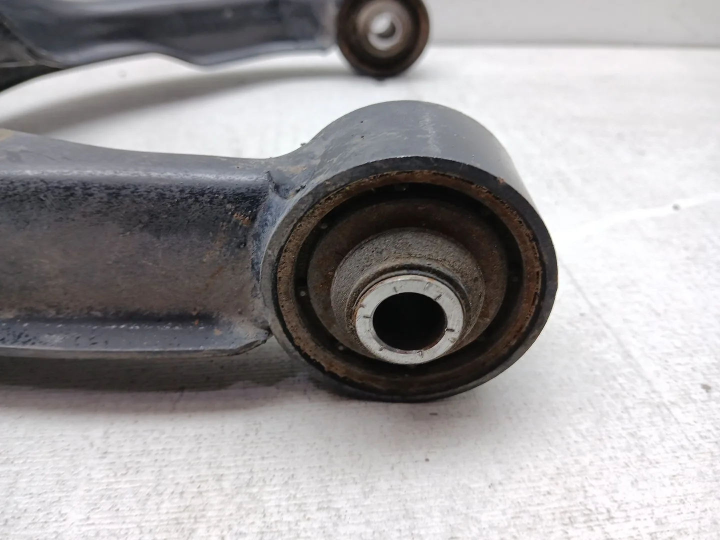 Brazo Suspension Superior Trasero Derecho para Kia Opirus (Gh)