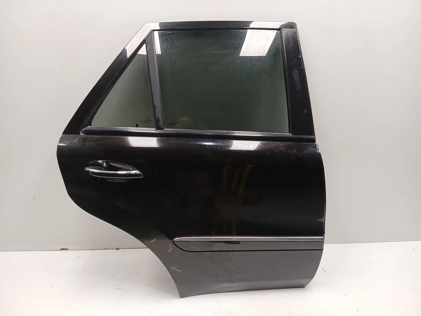 Puerta Trasera Derecha para Mercedes-Benz Clase M (W164)