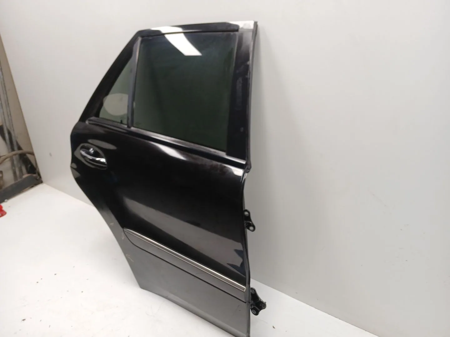 Puerta Trasera Derecha para Mercedes-Benz Clase M (W164)