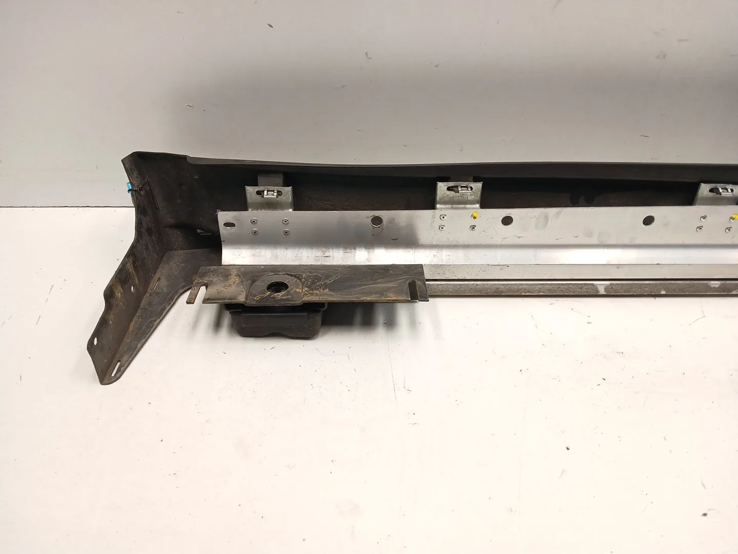 Faldon Lateral para Mercedes-Benz Clase M (W164)