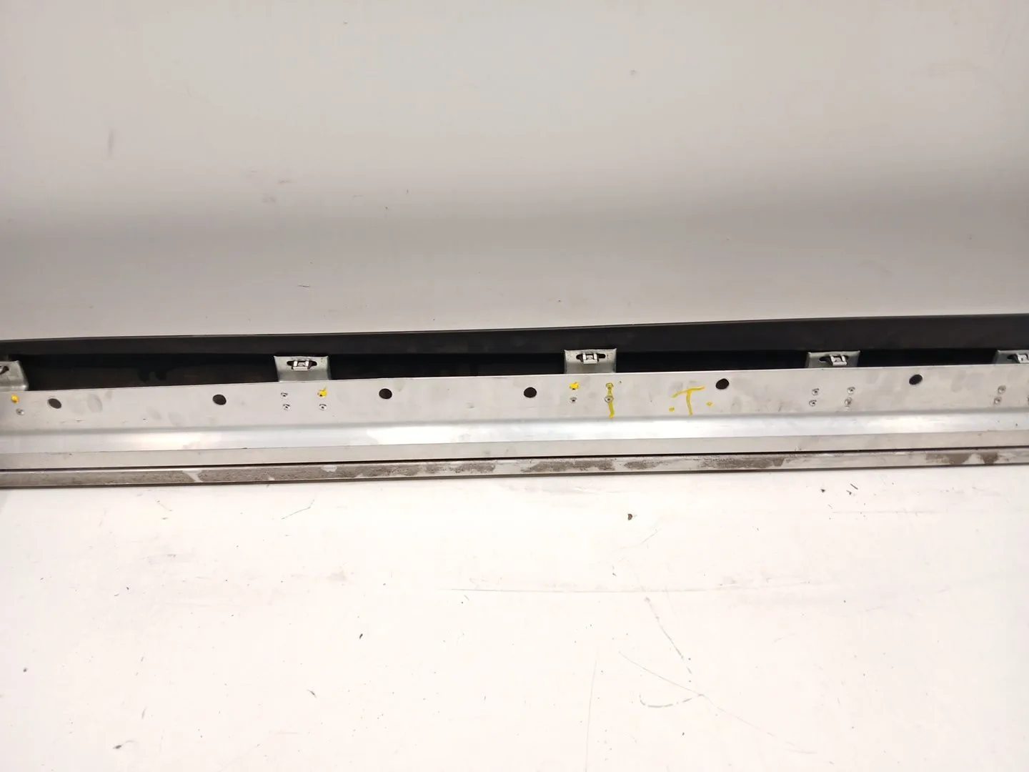 Faldon Lateral para Mercedes-Benz Clase M (W164)