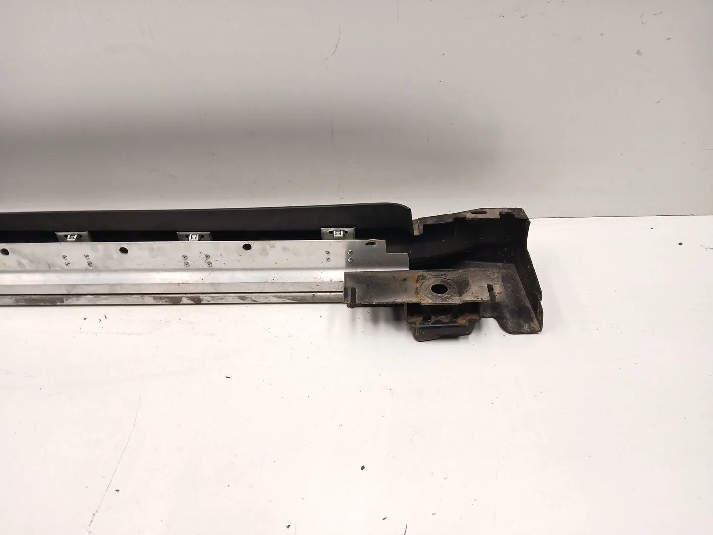 Faldon Lateral para Mercedes-Benz Clase M (W164)