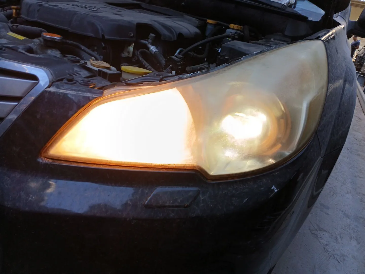 Faro Izquierdo para Subaru Legacy V (Bm)