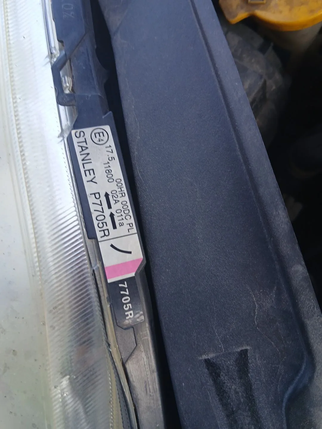 Faro Derecho para Mazda 5 Berl. (Cr)