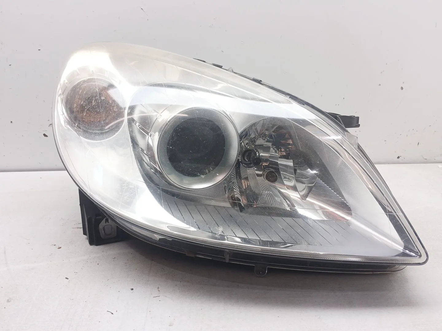 Faro Derecho para Mercedes-Benz Clase B Sports Tourer (W245)