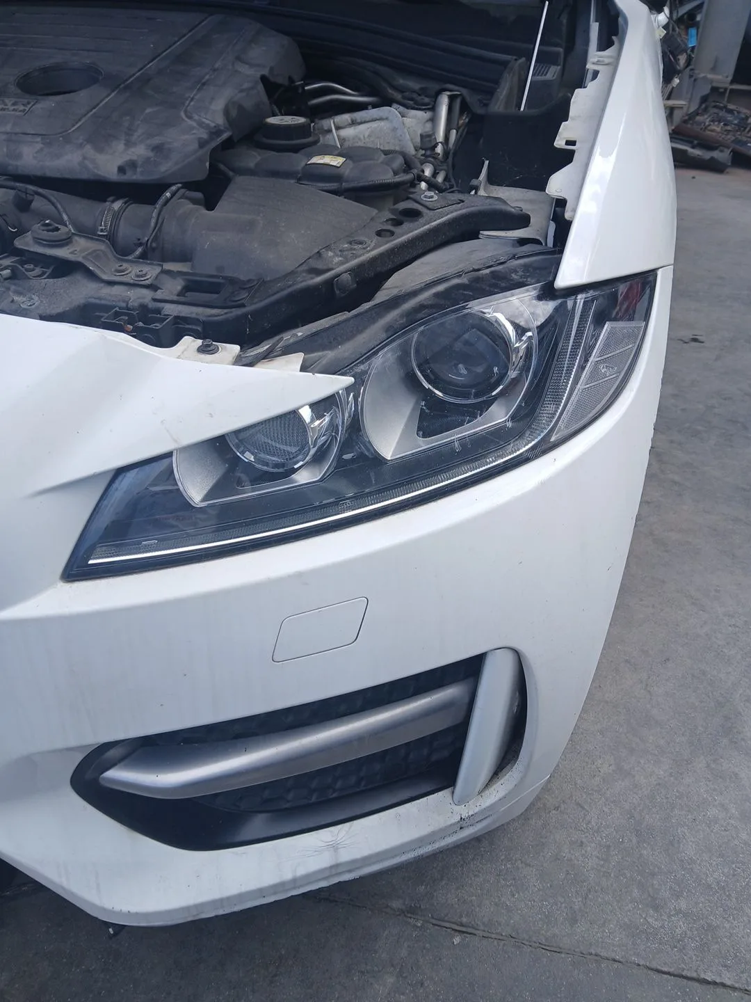 Faro Izquierdo para Jaguar F-Pace (X761)
