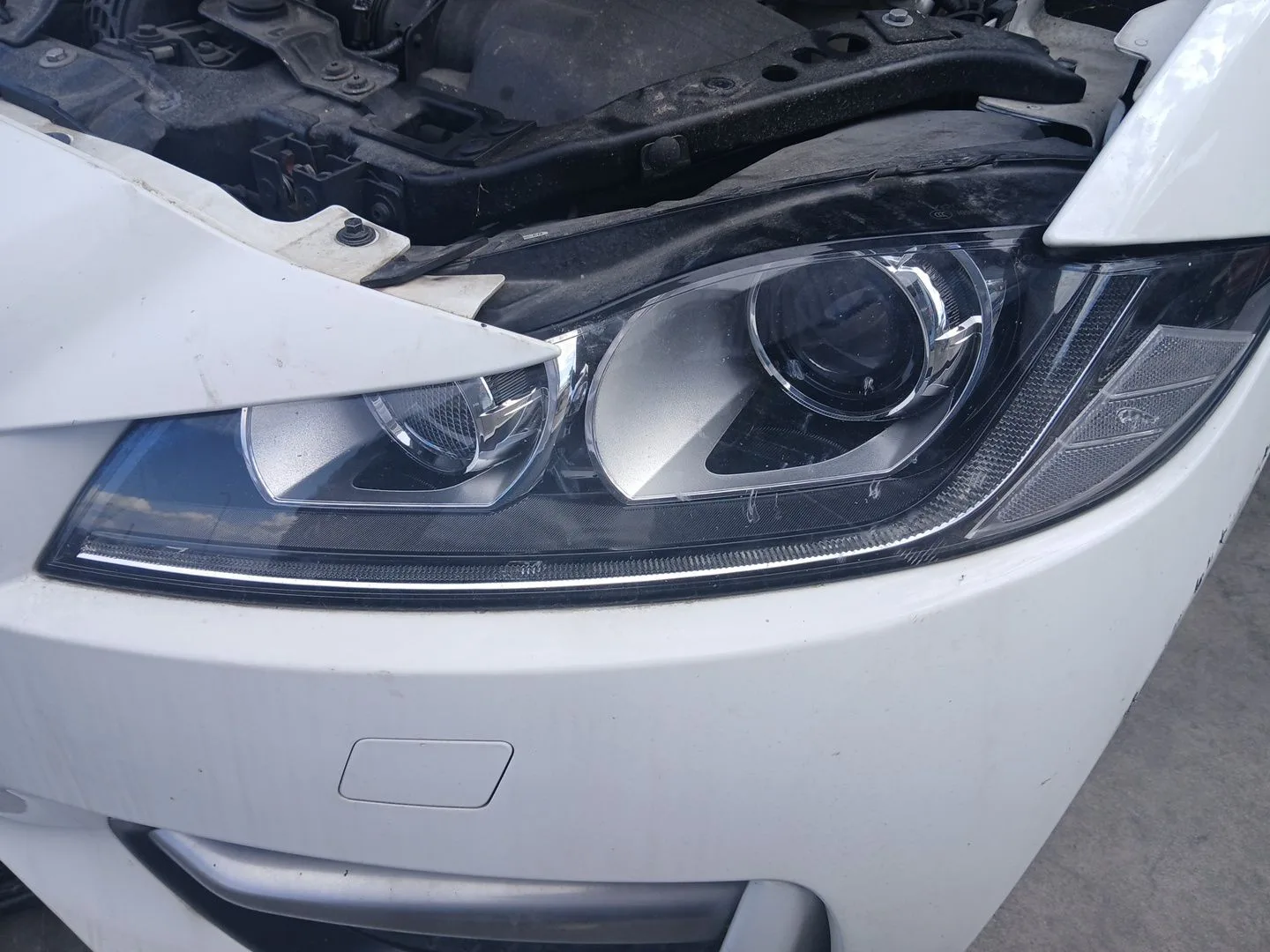 Faro Izquierdo para Jaguar F-Pace (X761)