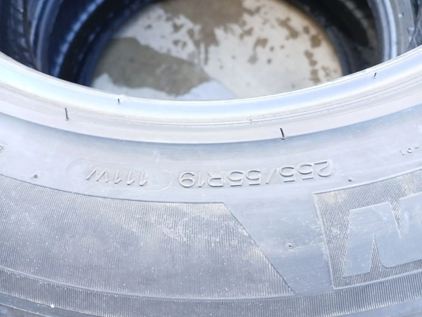 Neumatico para Jaguar F-Pace (X761)