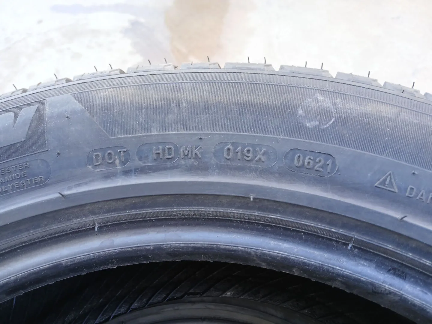 Neumatico para Jaguar F-Pace (X761)