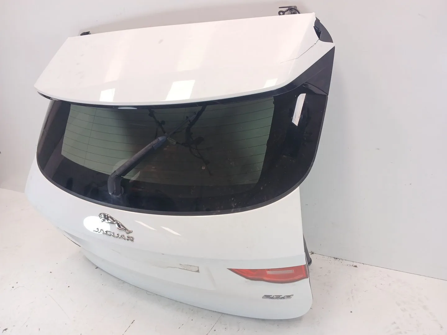 Porton Trasero para Jaguar F-Pace (X761)