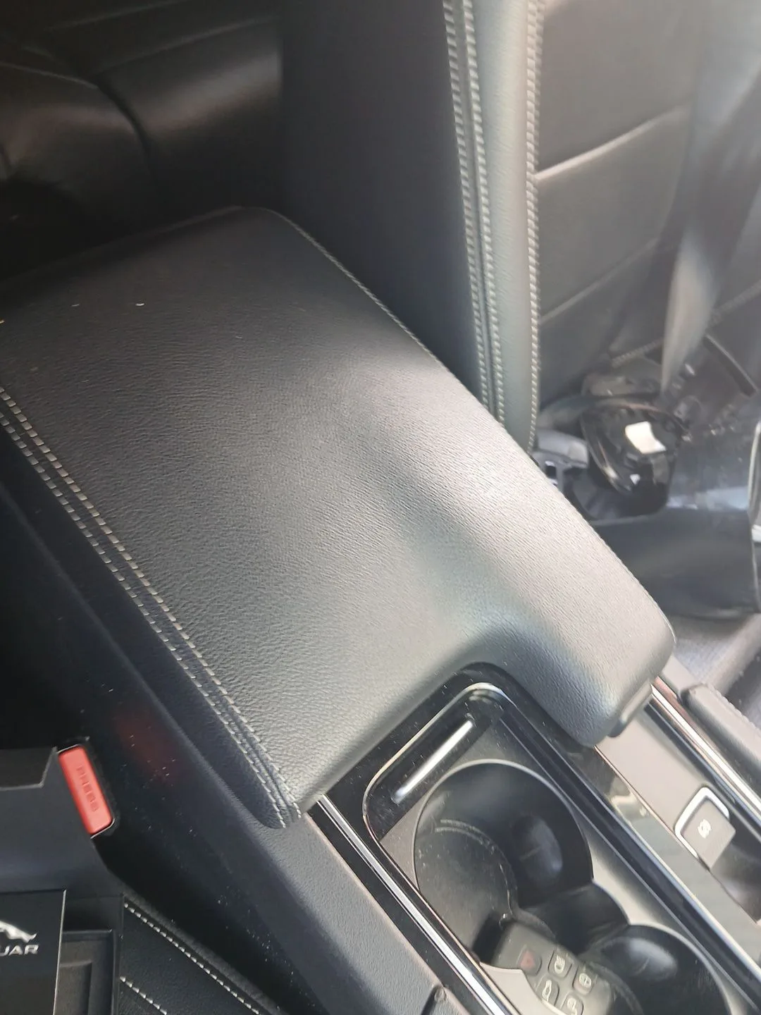 Apoyabrazos Central para Jaguar F-Pace (X761)