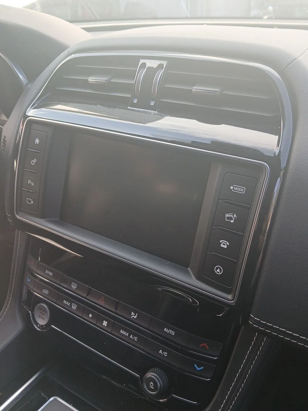 Sistema Audio / Radio Cd para Jaguar F-Pace (X761)