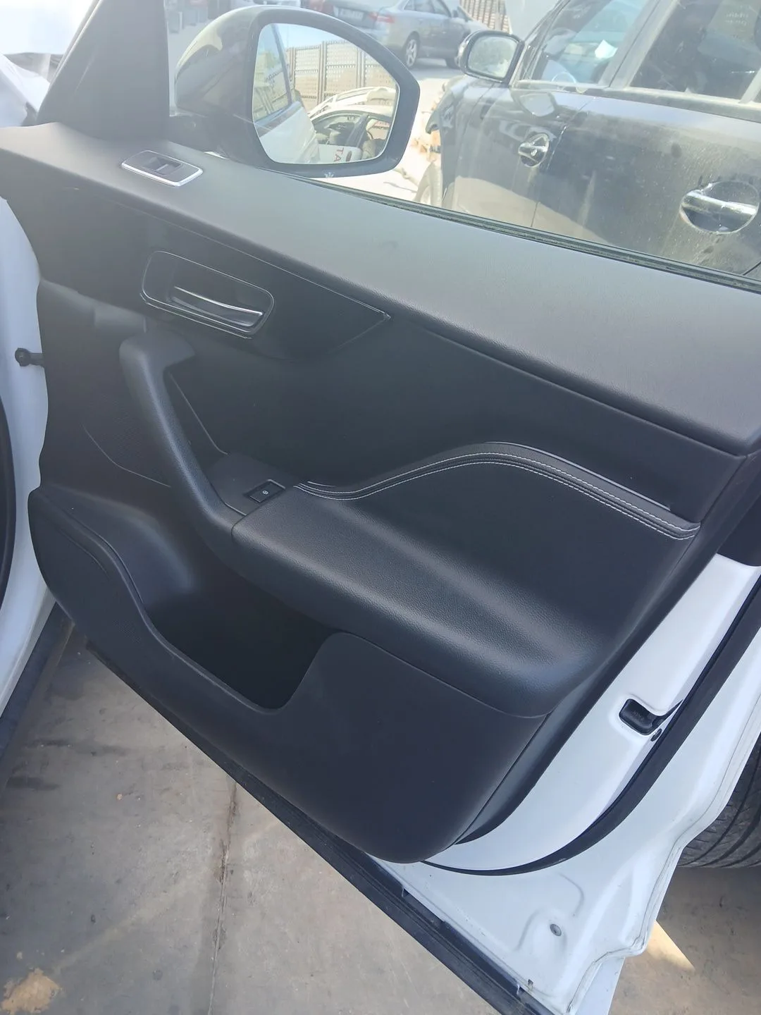 Guarnecido Puerta Delantera Derecha para Jaguar F-Pace (X761)
