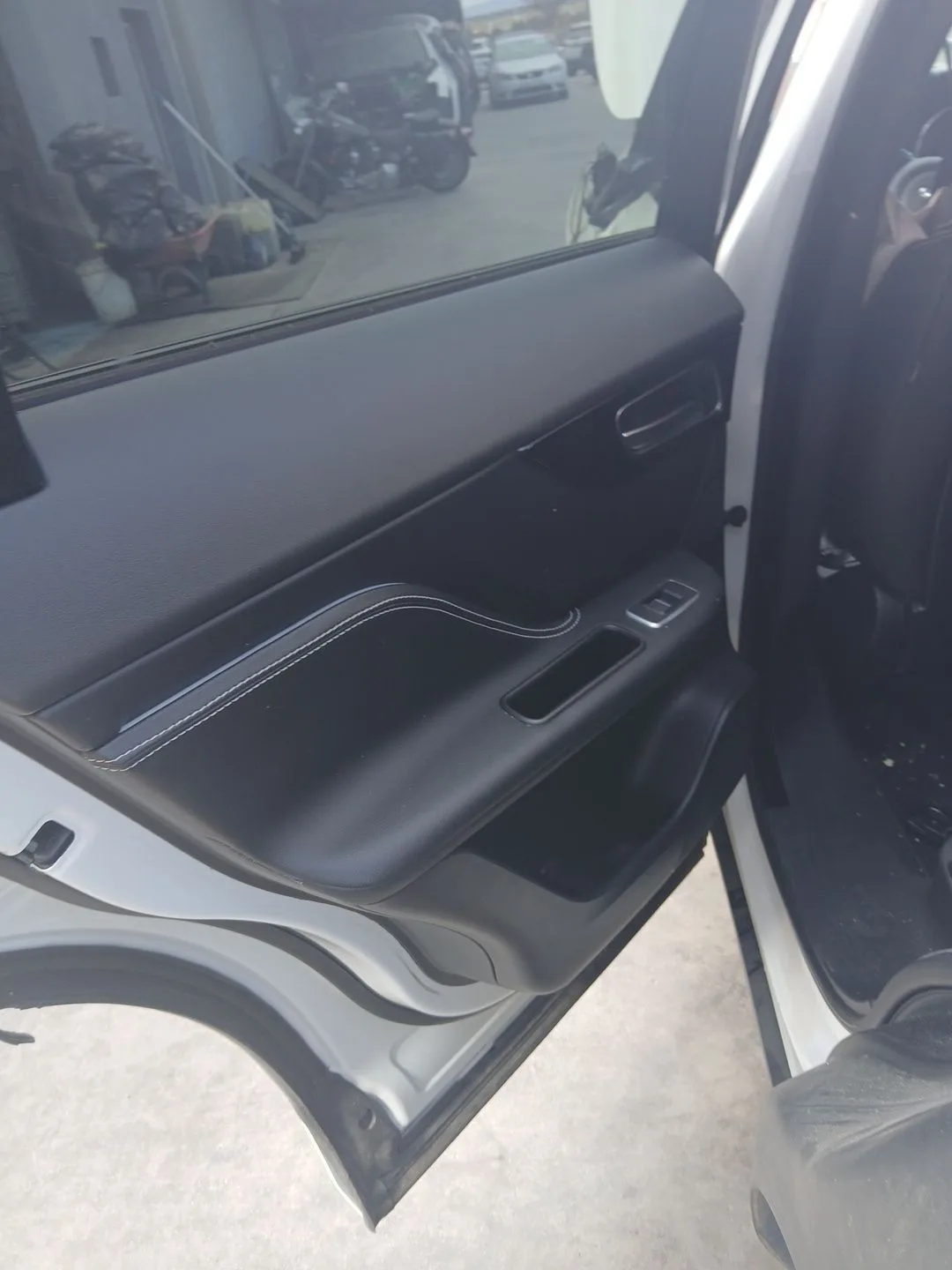 Guarnecido Puerta Trasera Izquierda para Jaguar F-Pace (X761)