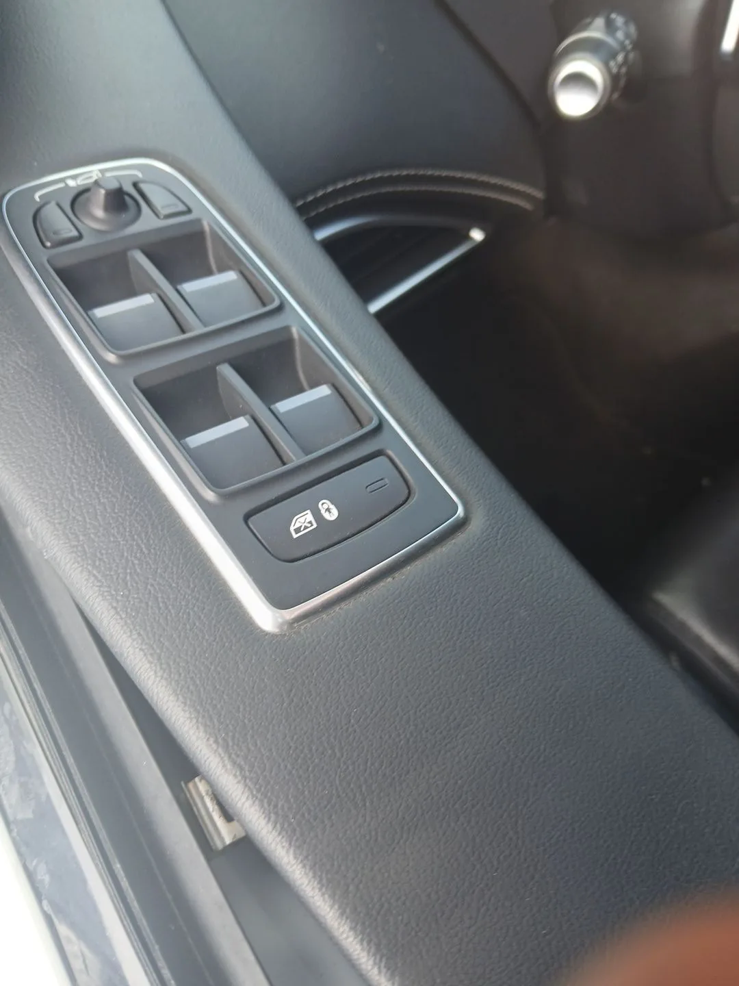 Mando Elevalunas Delantero Izquierdo para Jaguar F-Pace (X761)