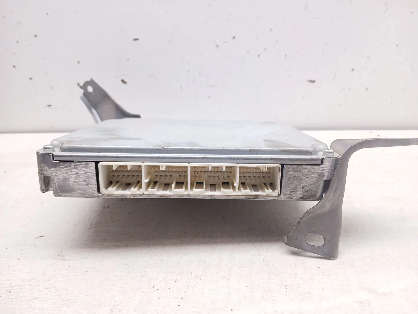 Centralita Motor Uce para Toyota Avensis (_T25_)