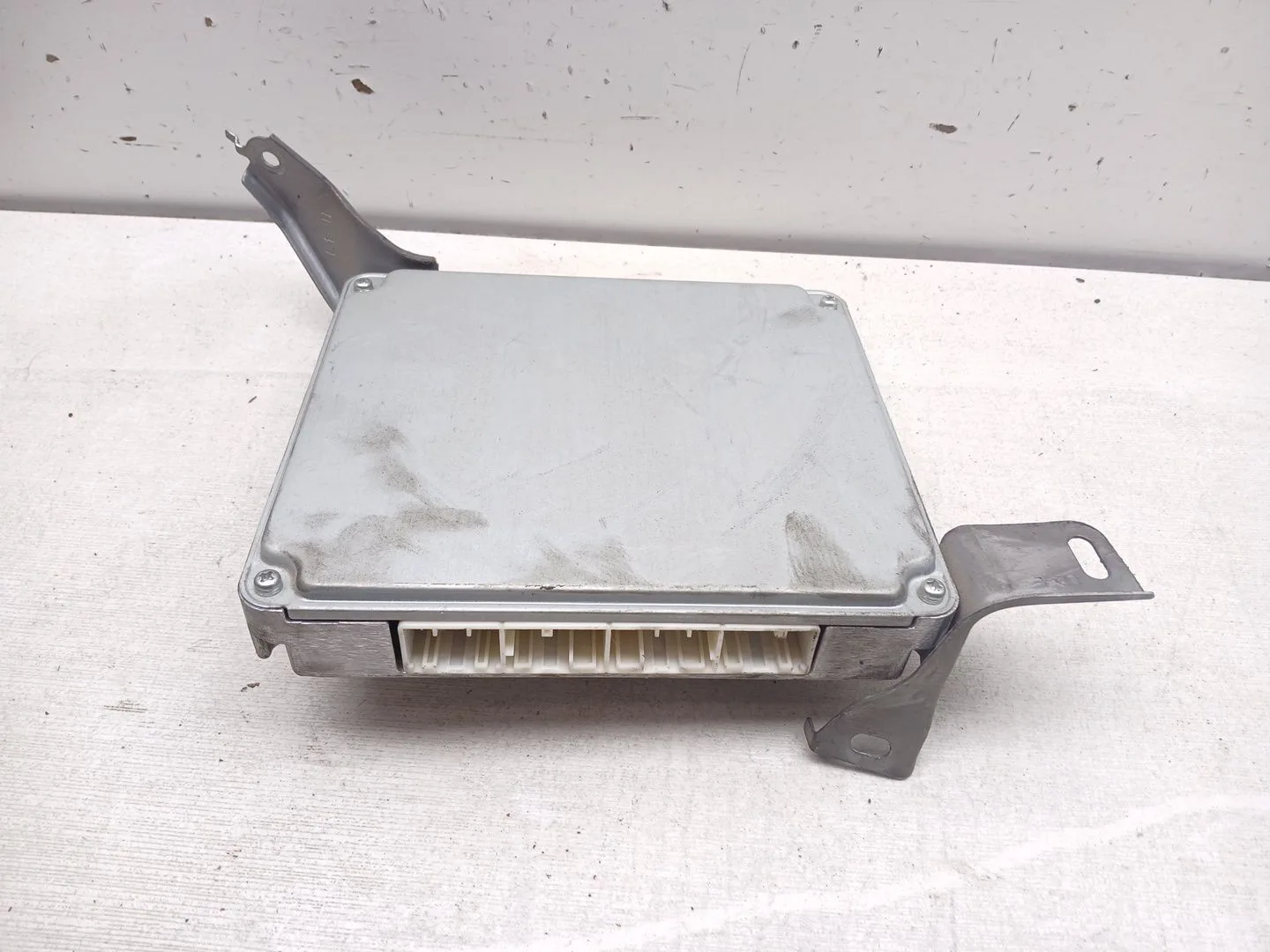 Centralita Motor Uce para Toyota Avensis (_T25_)