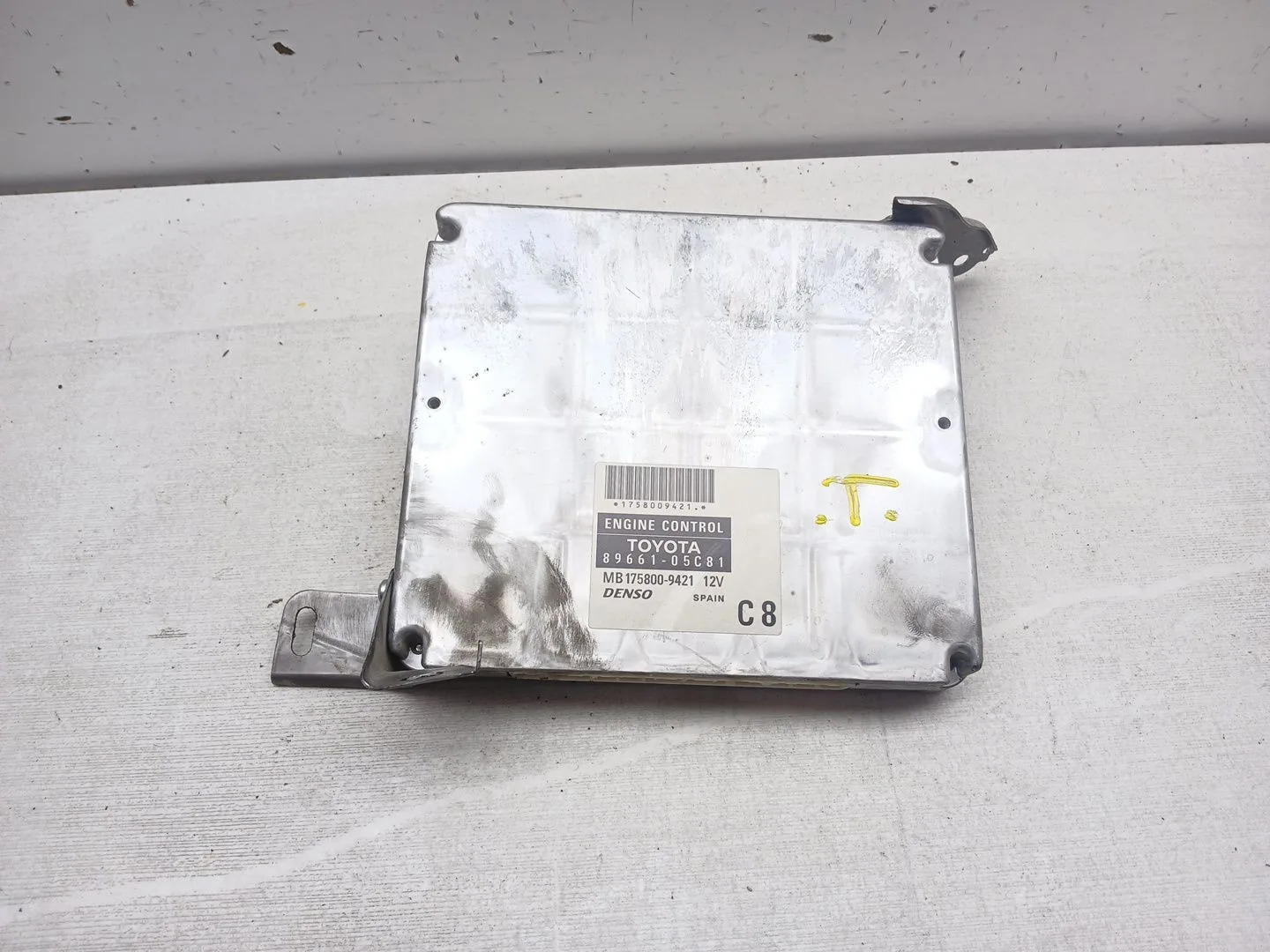 Centralita Motor Uce para Toyota Avensis (_T25_)