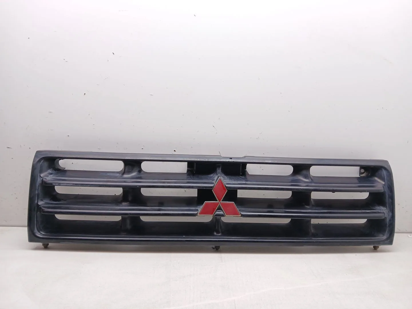 Rejilla Delantera para Mitsubishi Montero (V3_W, V2_W, V4_W, V5_W)
