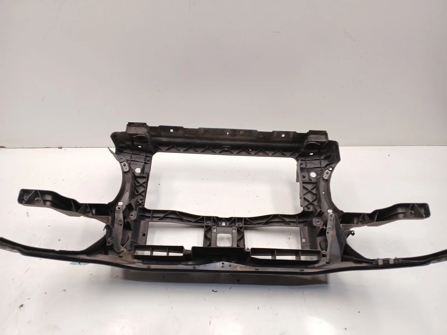 Panel Frontal para Volkswagen Passat B6 (3C2)