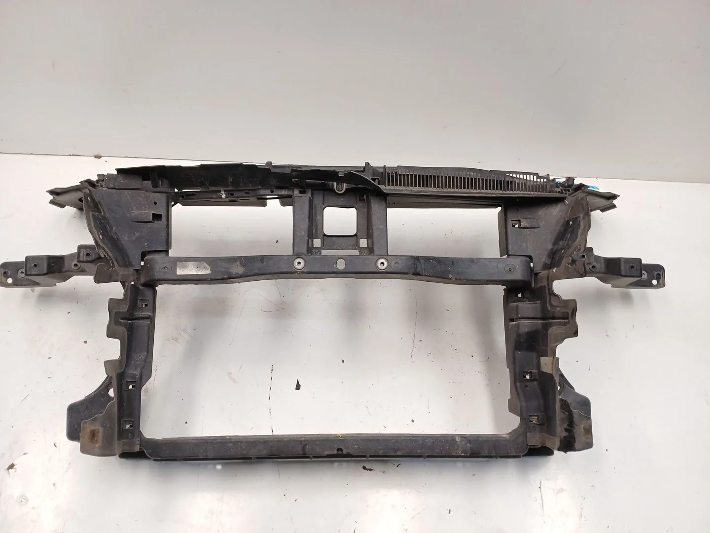 Panel Frontal para Volkswagen Passat B6 (3C2)