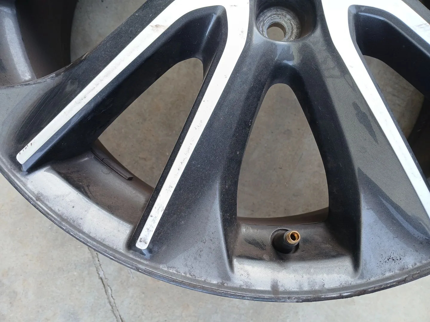Llanta Trasera Izquierda para Mazda Cx-3 (Dk)