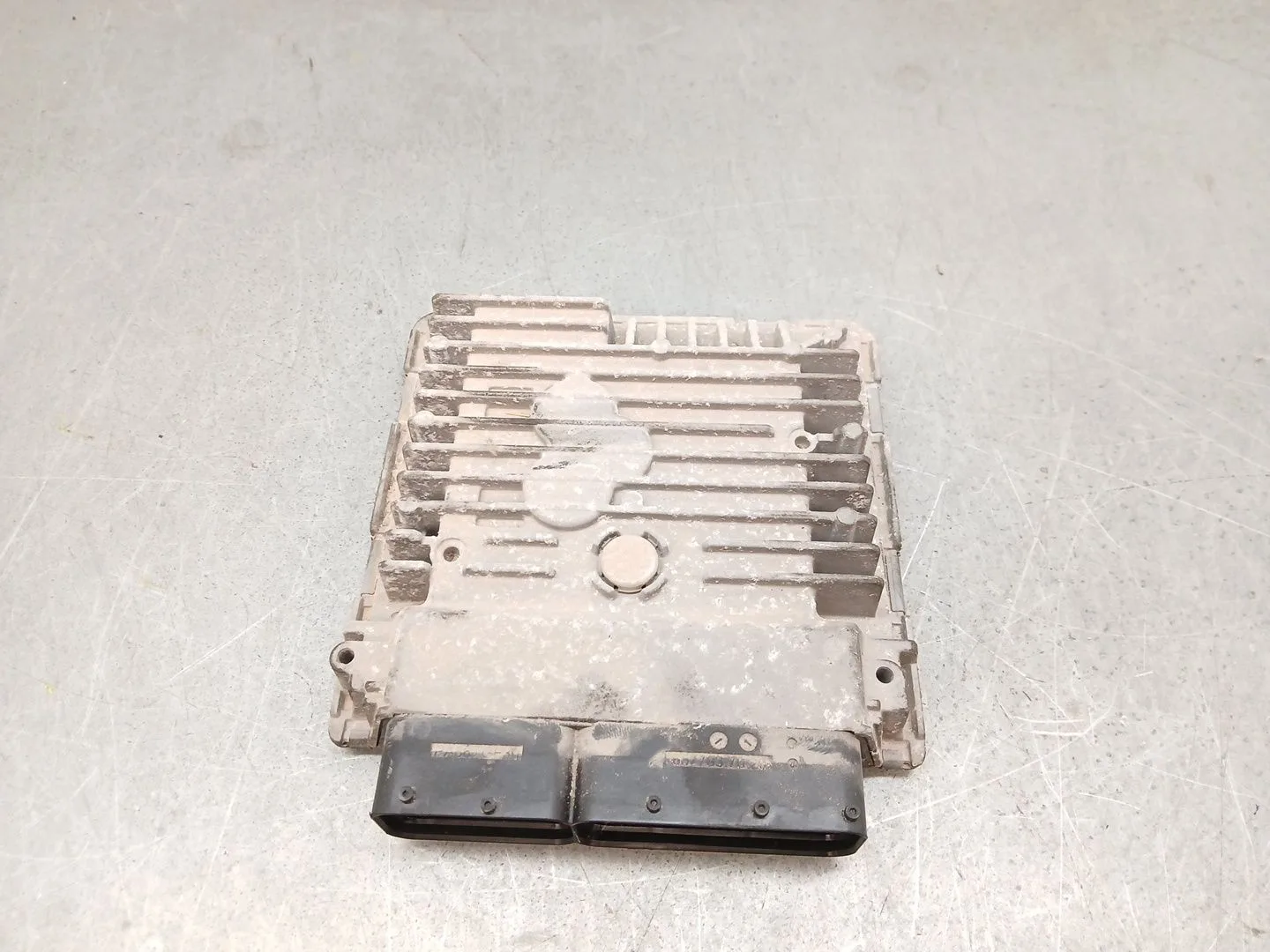 Centralita Motor Uce para Seat Leon (1P1)