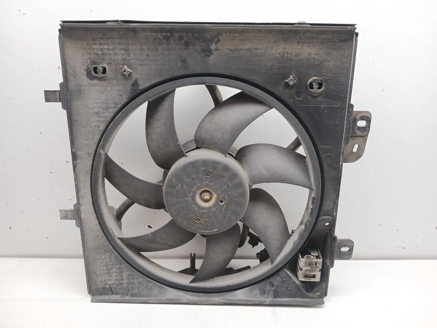 Electroventilador para Peugeot 207/207+ (Wa_, Wc_)