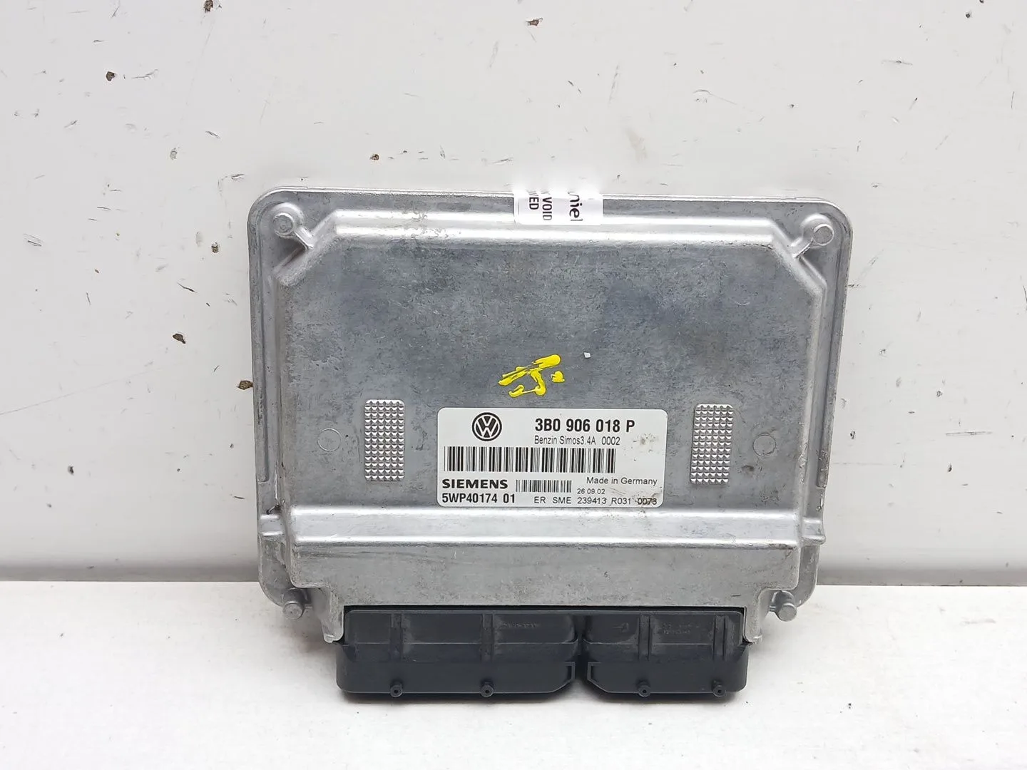 Centralita Motor Uce para Volkswagen Passat B5.5 (3B3)