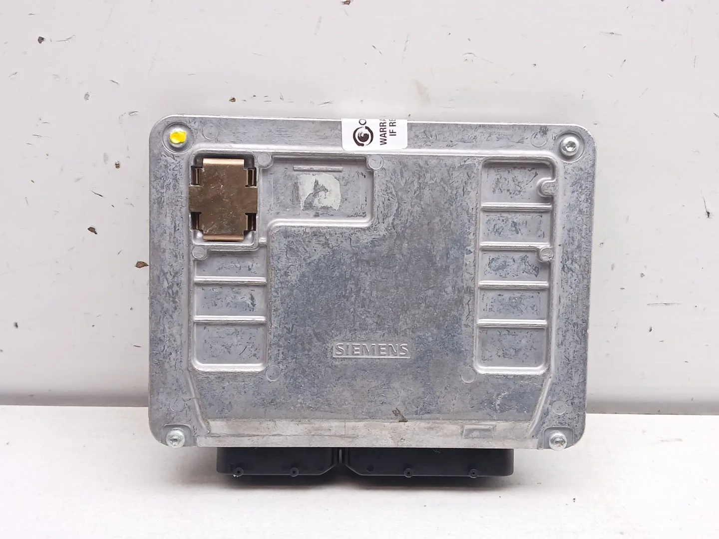 Centralita Motor Uce para Volkswagen Passat B5.5 (3B3)