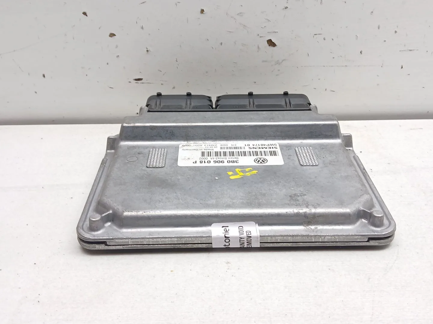 Centralita Motor Uce para Volkswagen Passat B5.5 (3B3)