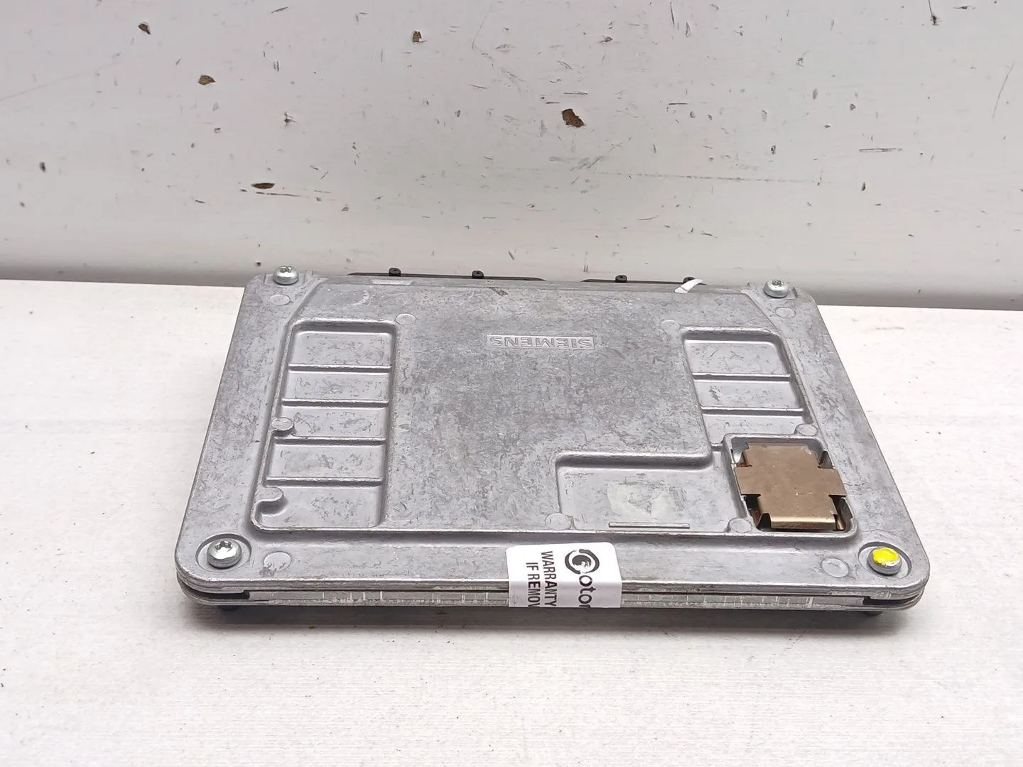 Centralita Motor Uce para Volkswagen Passat B5.5 (3B3)