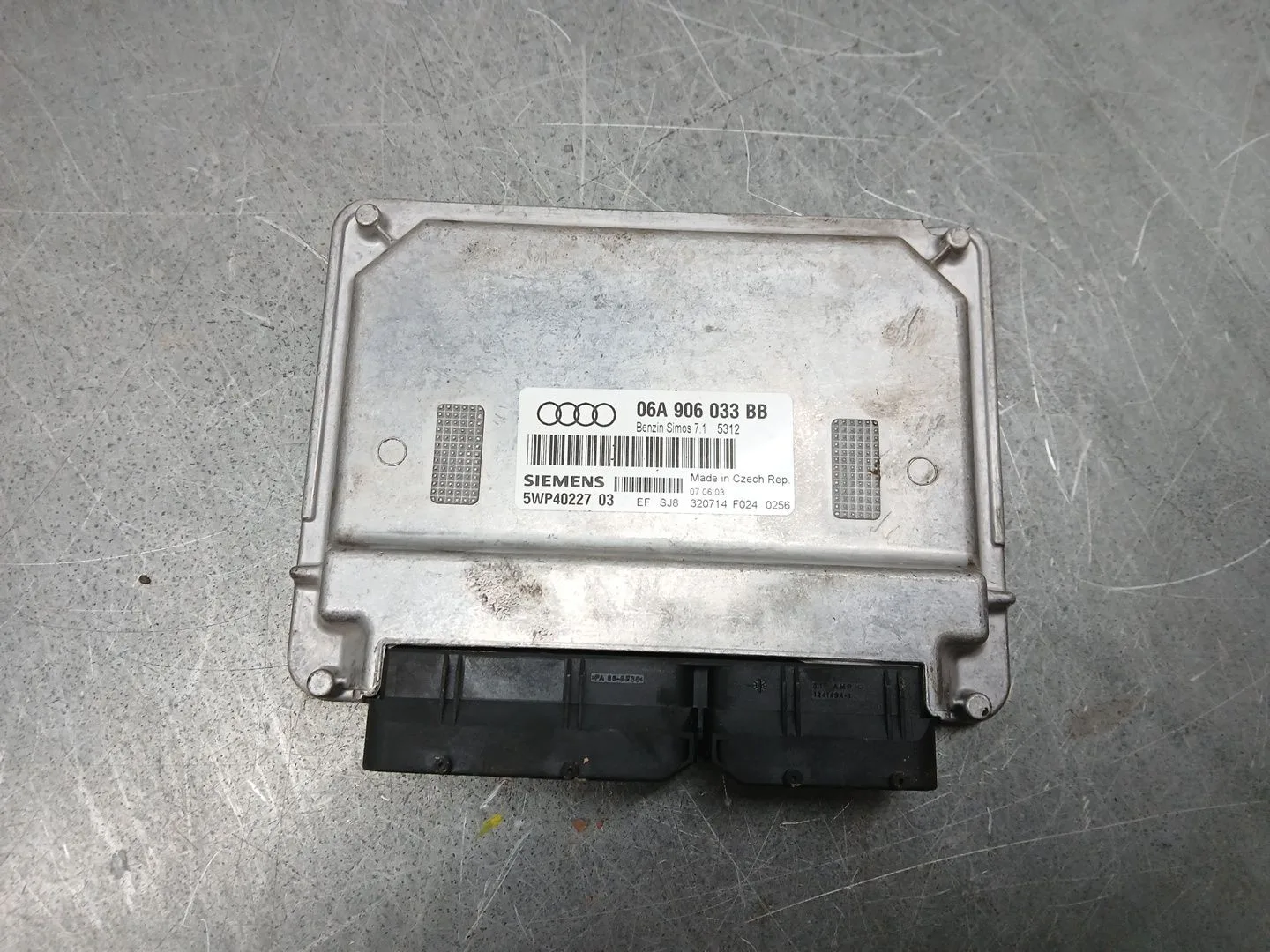 Centralita Motor Uce para Audi A3 (8P1)