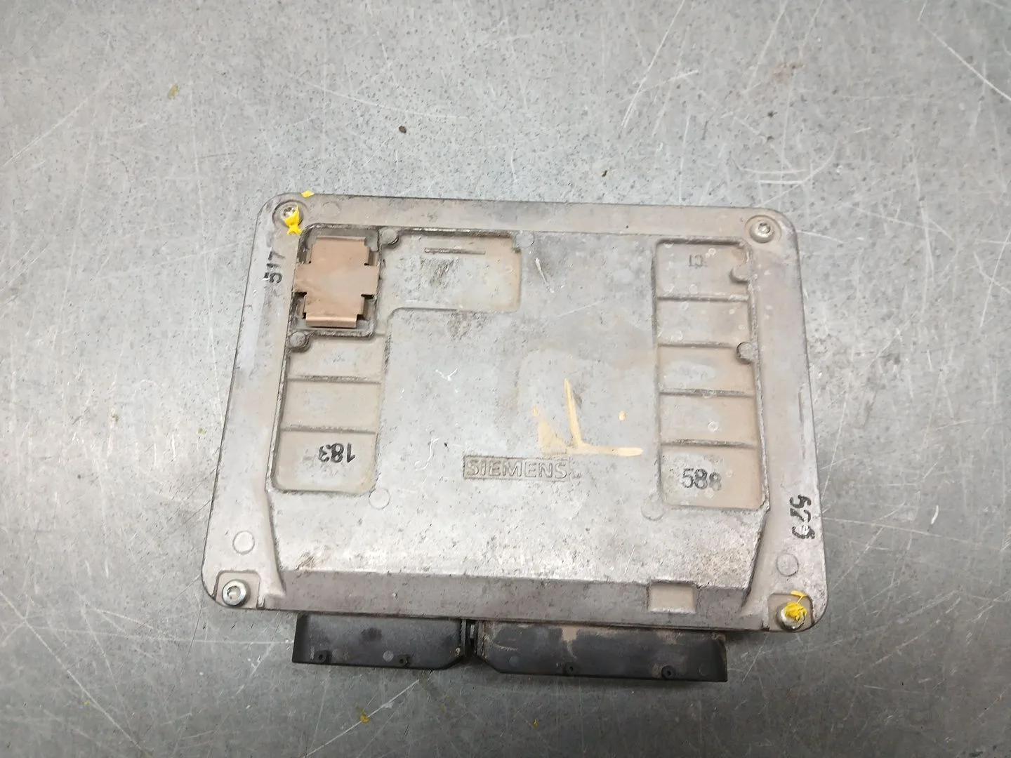 Centralita Motor Uce para Audi A3 (8P1)