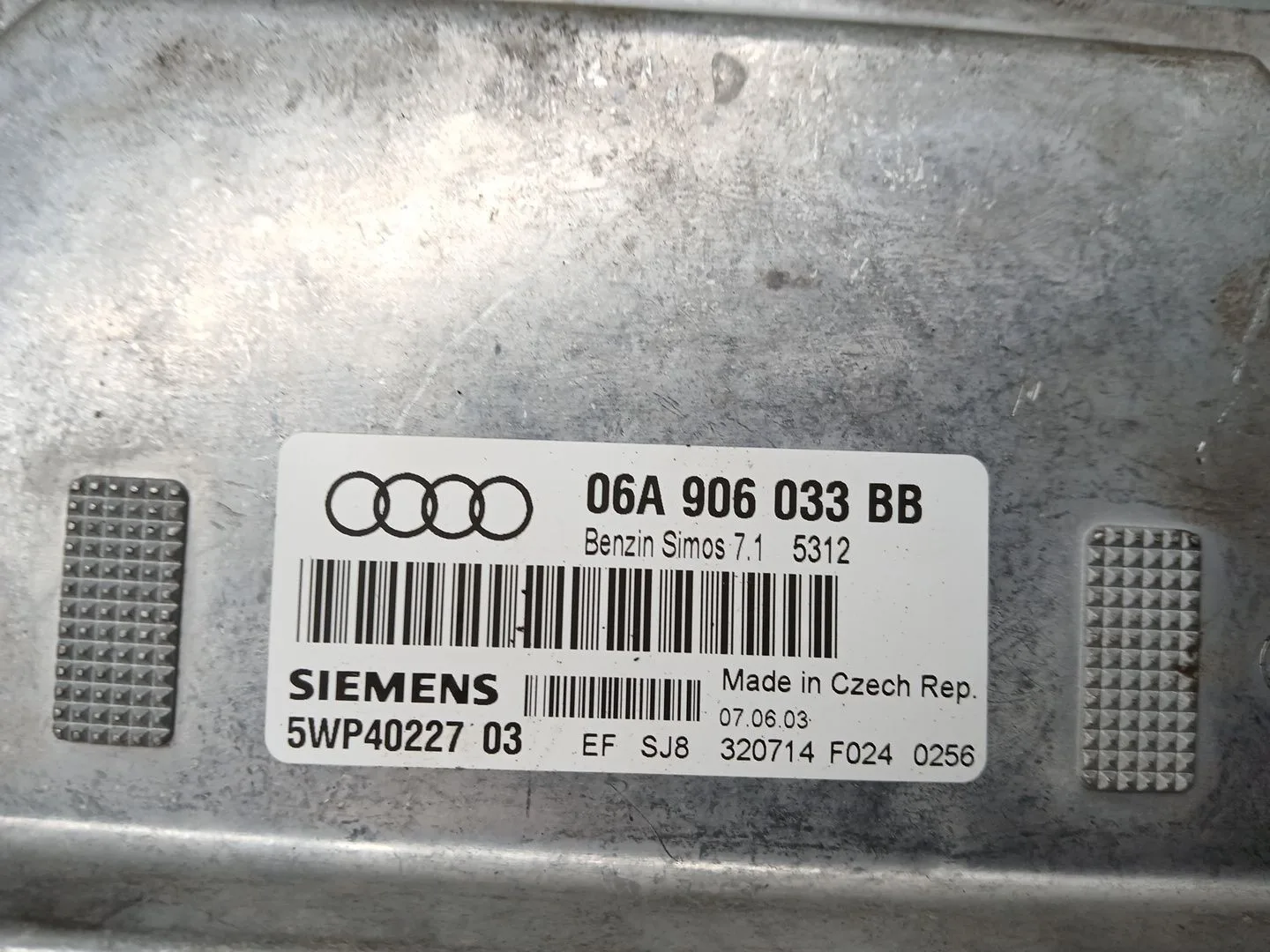 Centralita Motor Uce para Audi A3 (8P1)