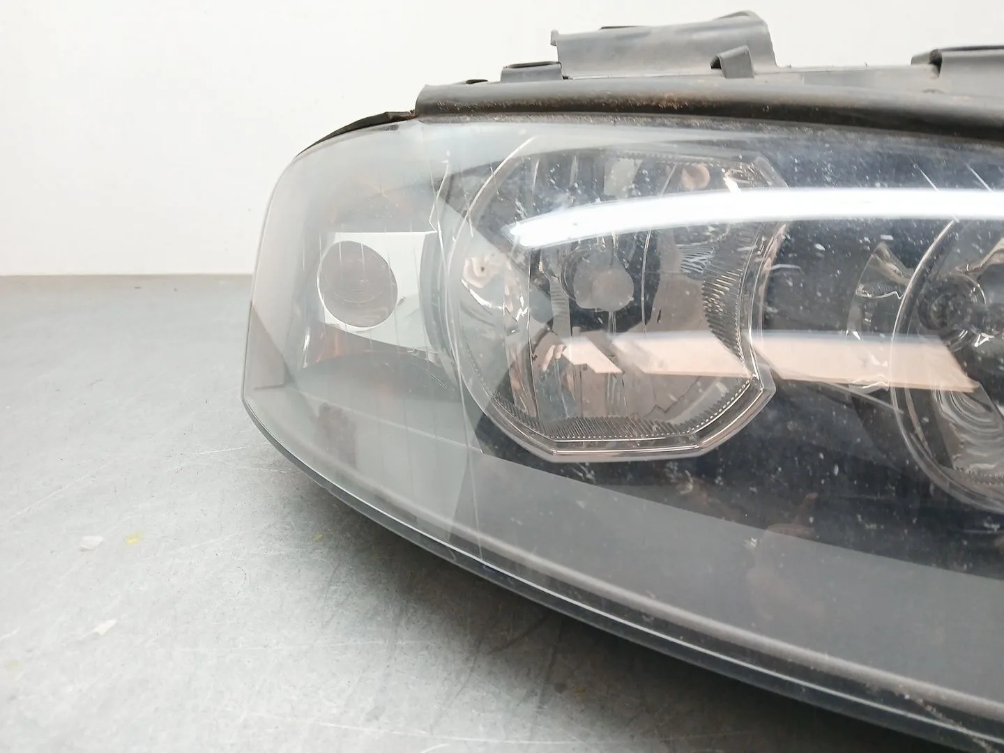 Faro Derecho para Audi A3 (8P1)