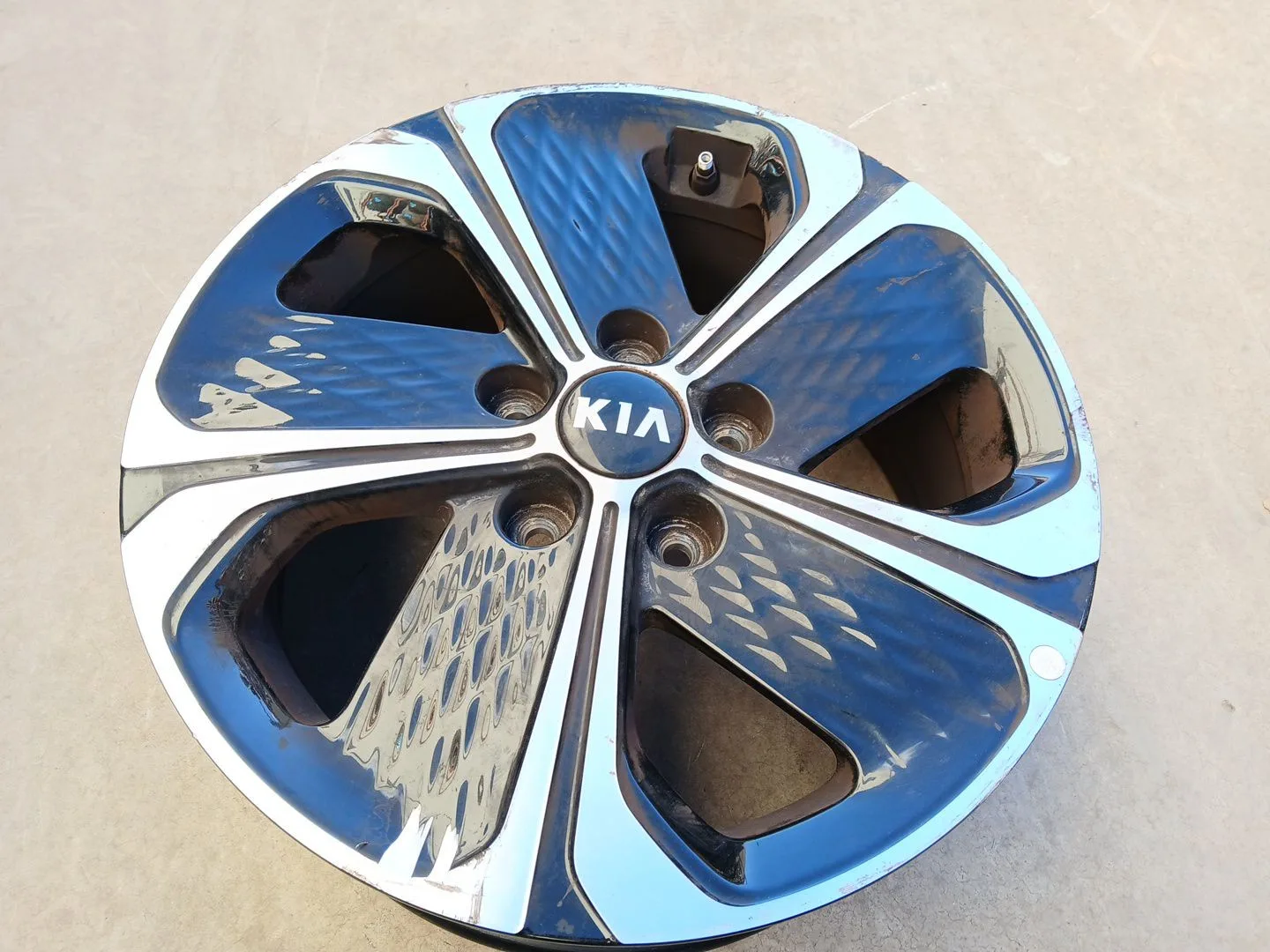 Llanta para Kia Xceed (Cd)