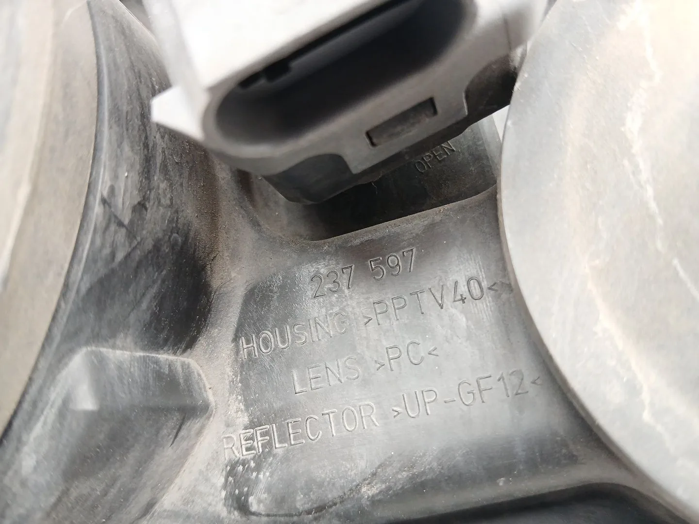 Faro Izquierdo para Nissan Primera Hatchback (P12)