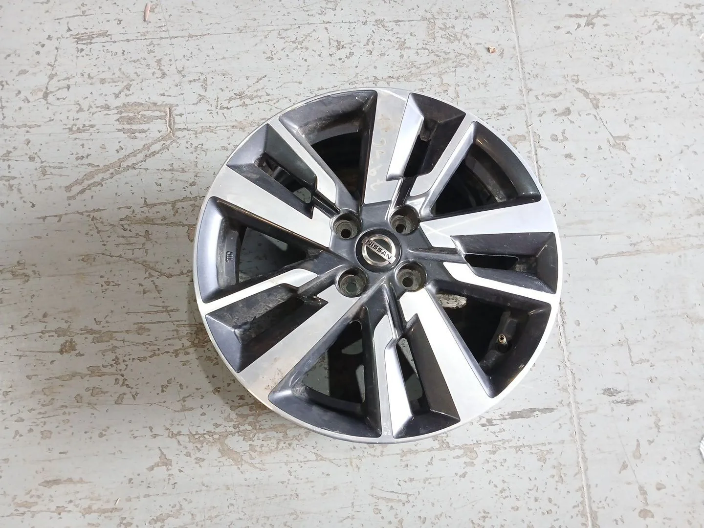 Llanta para Nissan Micra V (K14)