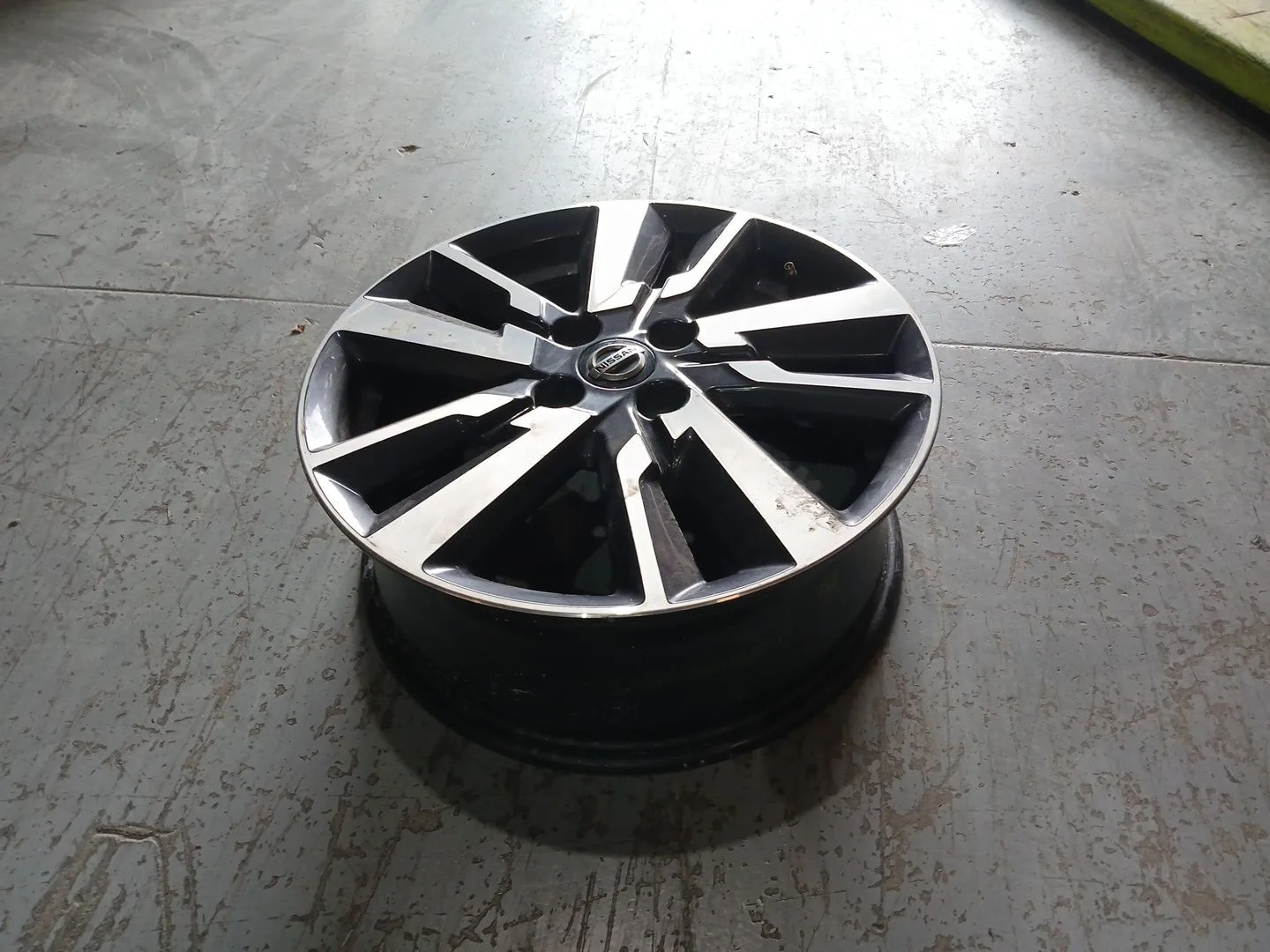 Llanta para Nissan Micra V (K14)