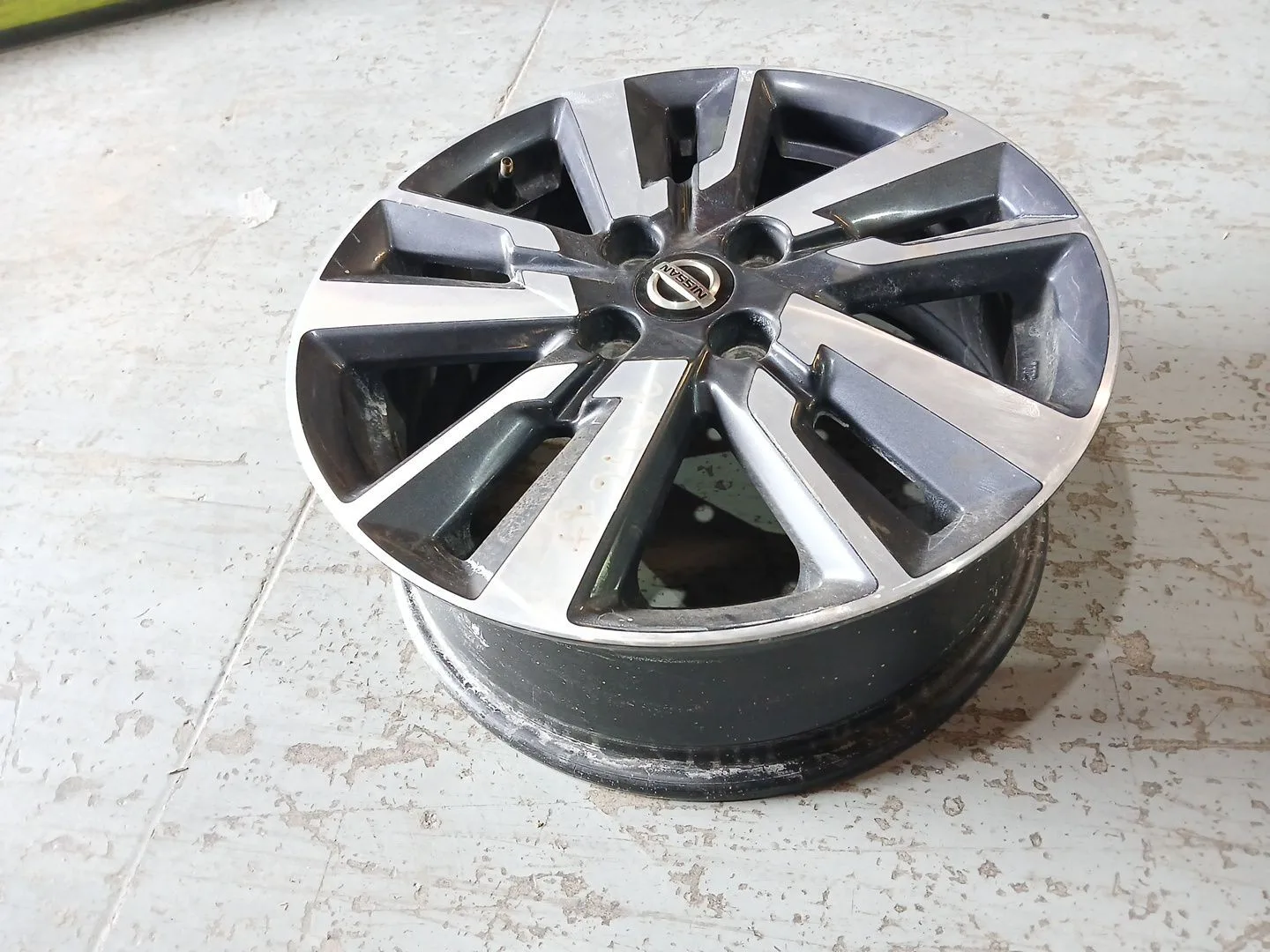 Llanta para Nissan Micra V (K14)