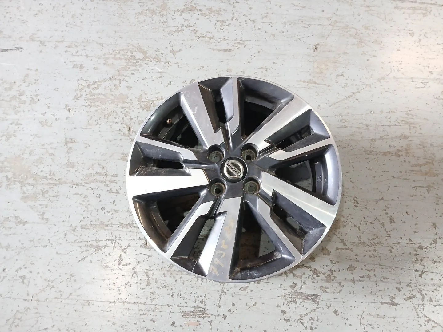 Llanta para Nissan Micra V (K14)