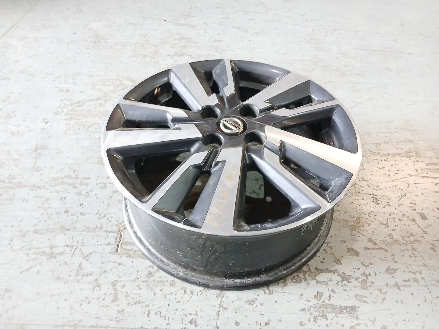 Llanta para Nissan Micra V (K14)