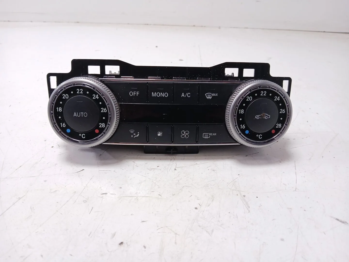 Mando Climatizador para Mercedes-Benz Clase C (W204)
