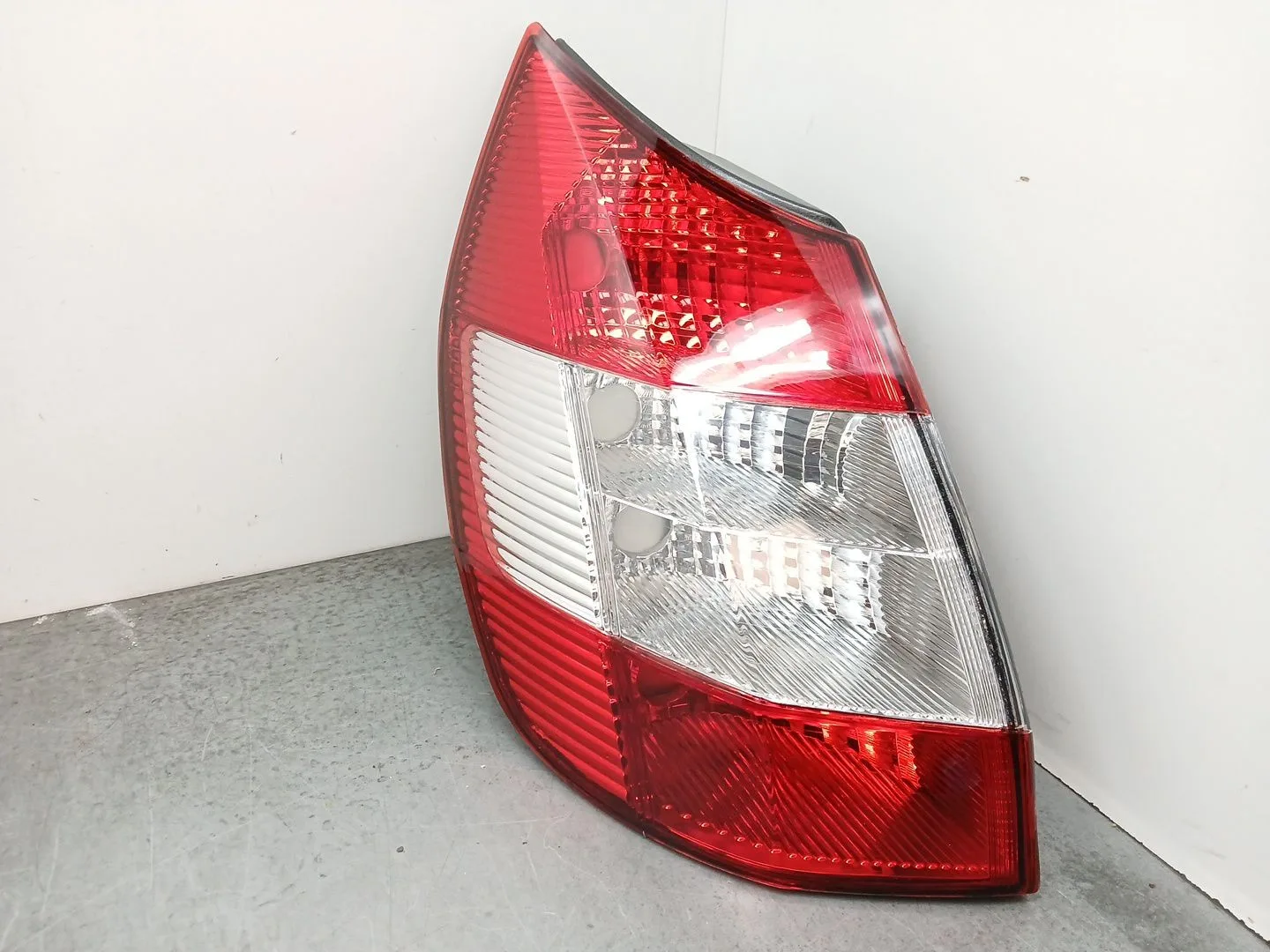 Piloto Trasero Izquierdo para Renault Scenic Ii