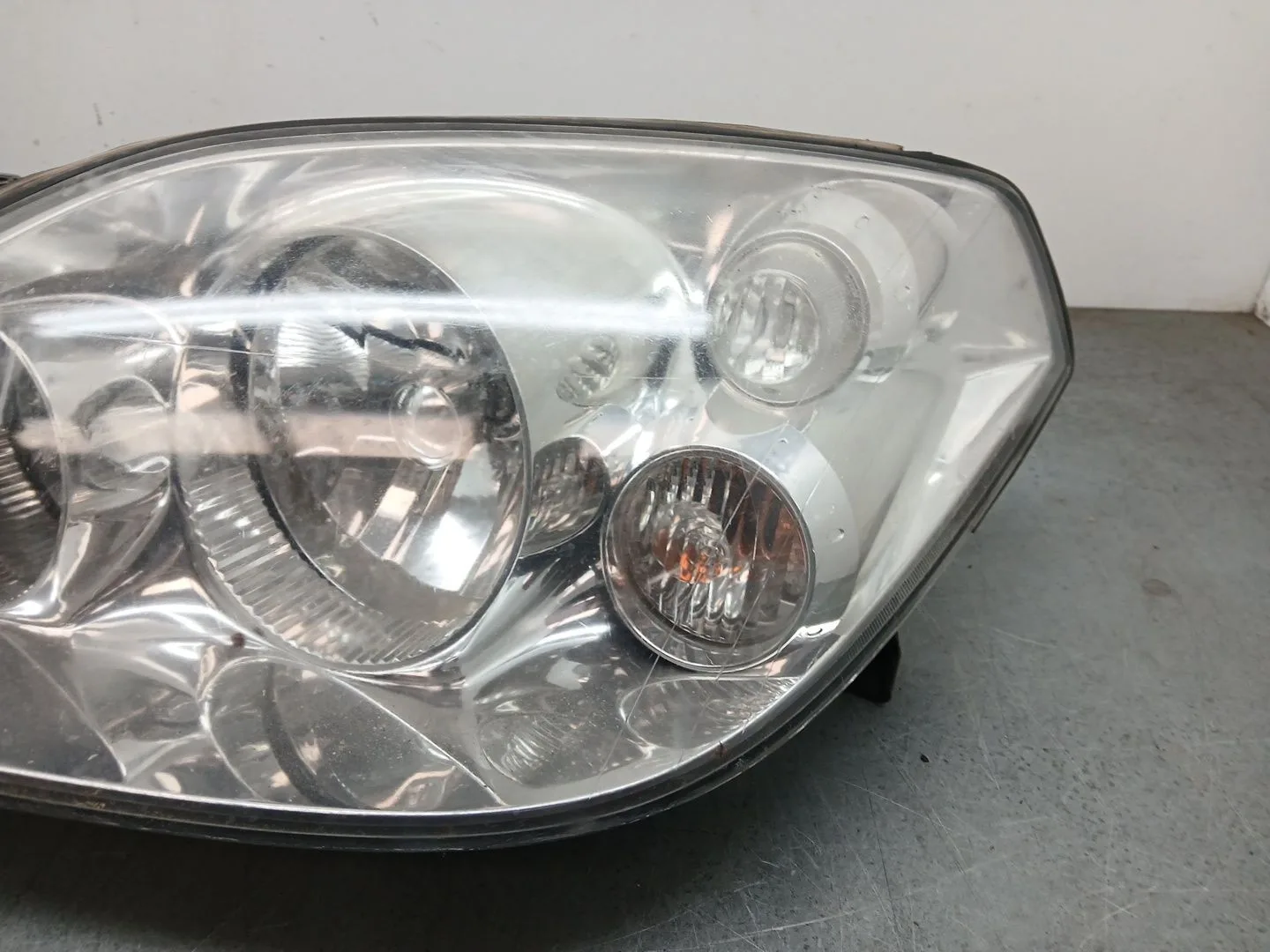 Faro Izquierdo para Nissan Primera (P12)