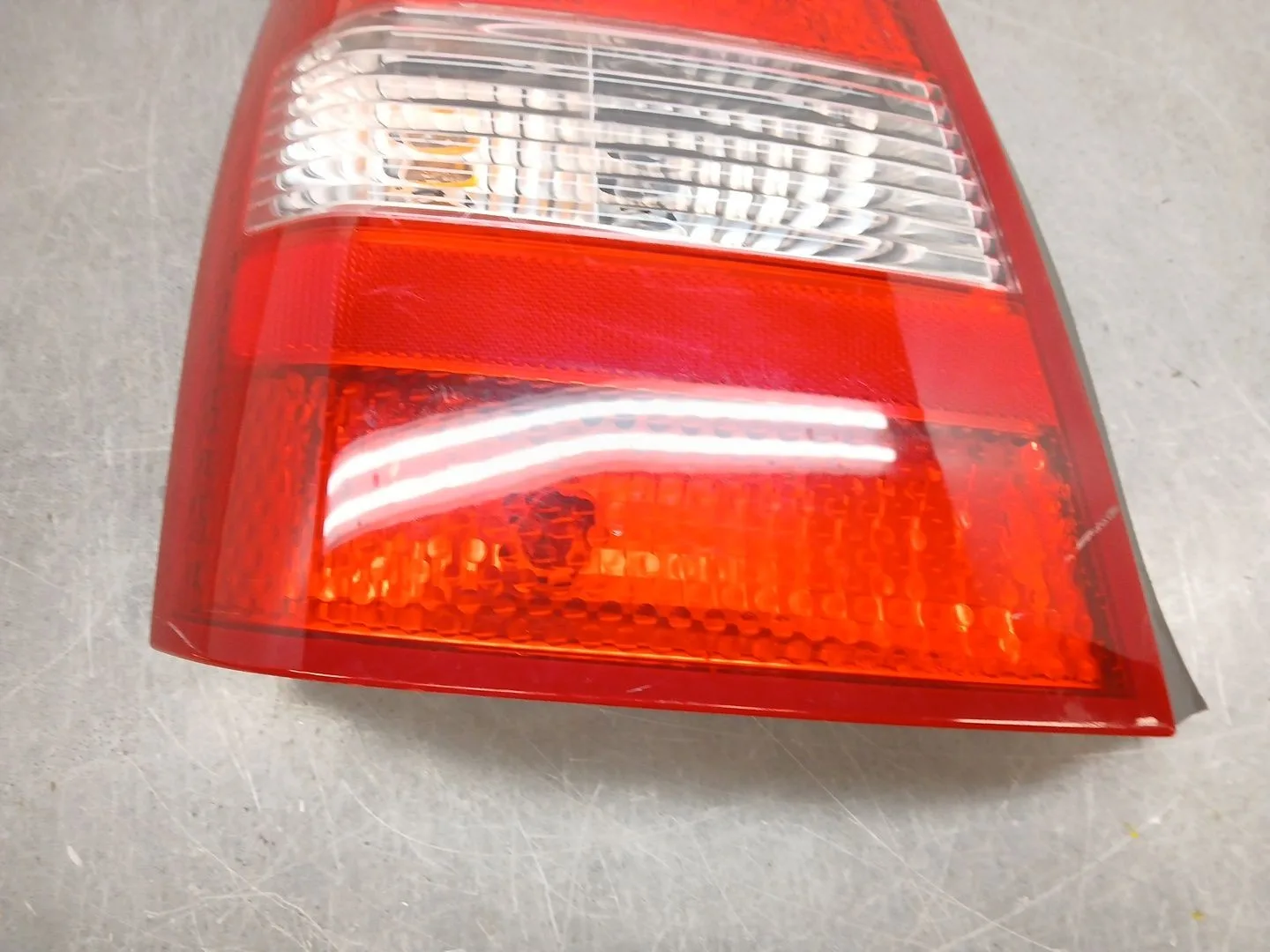 Piloto Trasero Izquierdo para Nissan Primera (P12)